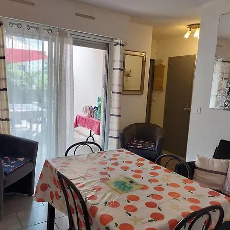 Bel 2 400m Clim Apartment